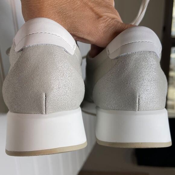 Munro Sutton Women’s 11M Grey Silver Leather Sneakers Side Zip Lace Up Comfort - Picture 8 of 15